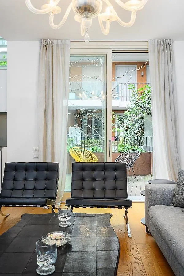Business & Luxury Suite - Monte16 Milano Lägenhet